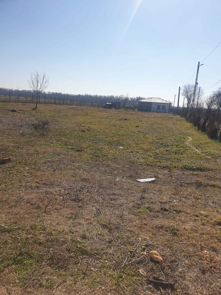 Dambovita, 44 km de Bucuresti, sat Bolovani/Cornatelu, intravilan, comis. 0